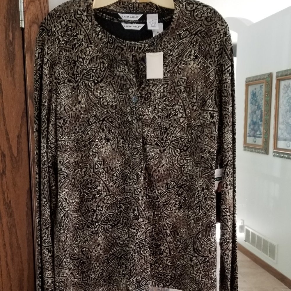 Laura Ashley Button-up Top and Sleeveless Shell - Size XL